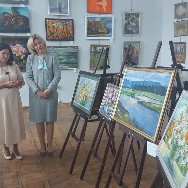 "Вернисаж для Ирины Цыденовой" - Министр Соелма Дагаева, министерство культуры Бурятии 2023