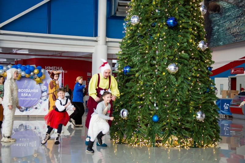 Министр Соелма Дагаева, министерство культуры Бурятии: "На новогоднем празднике главы Бурятии побывали 4 164 ребёнка" - Россия, Культура, 2023, Дети, Театр, Концерт