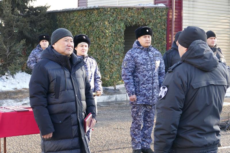 В Туве состоялась встреча главы региона Владислава Ховалыга с бойцами спецподразделений Росгвардии